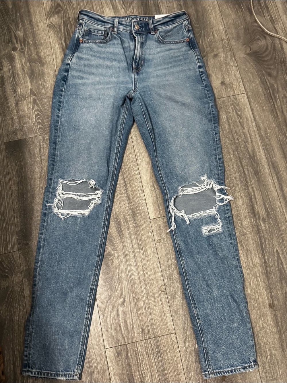 AE Mom Jeans- size 4XL (extra long) NWT